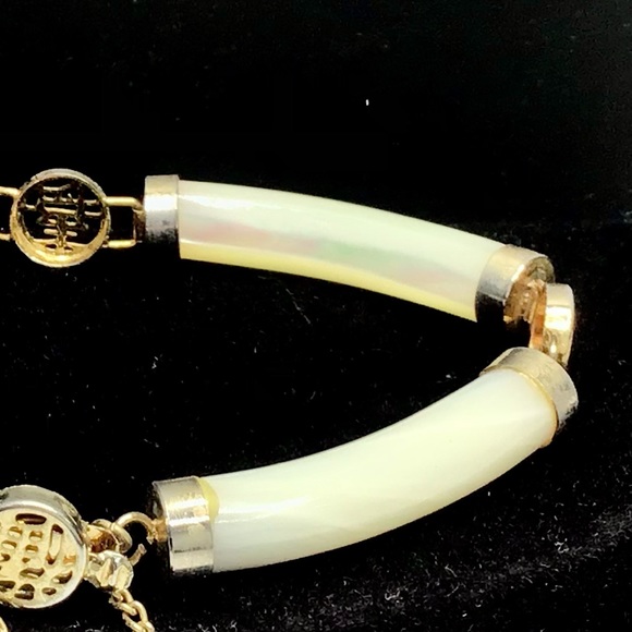 🌺Vintage Gold & Mother of Pearl Bracelet - Picture 13 of 15
